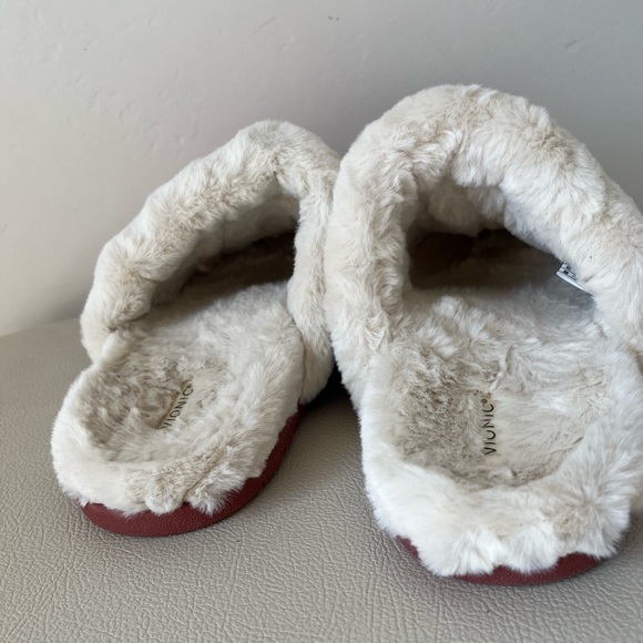 Vionic Josephine Faux Fur Quilted Dusty Cedar Red Puffer Slippers Size 10 - Picture 7 of 11